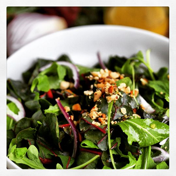 Salad with toasted nuts