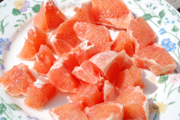 Healthy Friday: 5 evidence-based health benefits of grapefruit