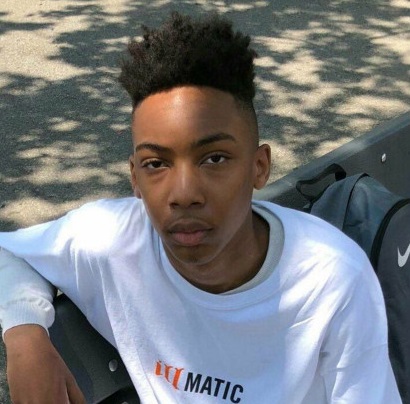 La Center teen who collapsed at basketball practice dies