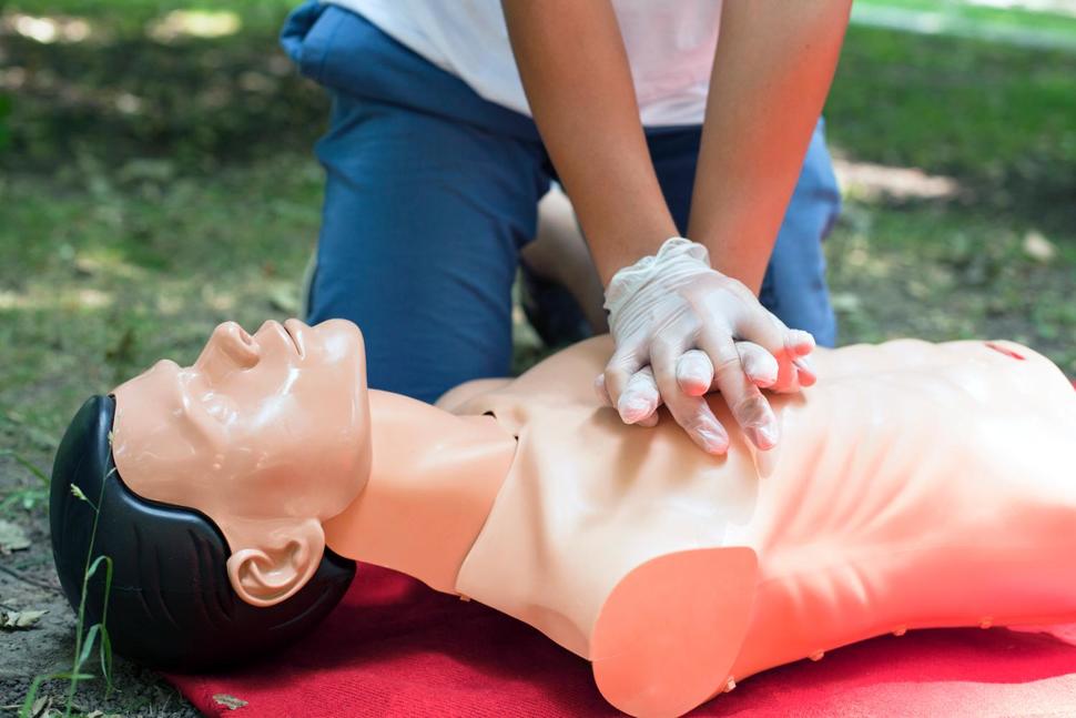 Sudden Cardiac Death Survival, Bystander CPR and AEDs